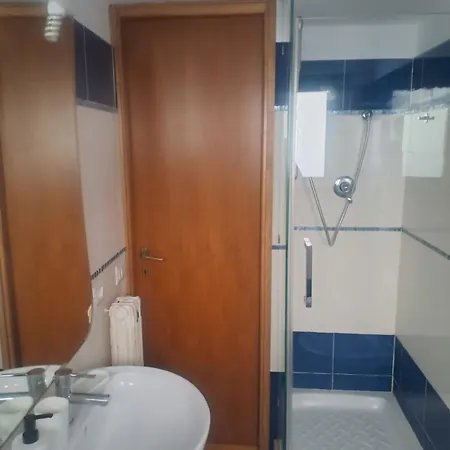 La Sinatra 3* Nettuno